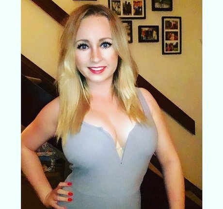 Foto di nudo di fuga di OnlyFans di Ellie Cassidy