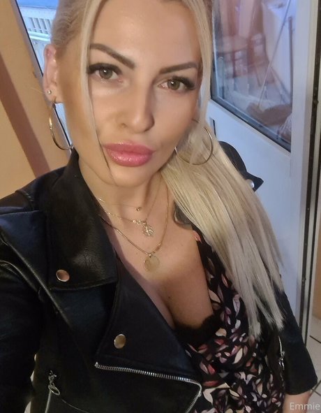 Emmiesix