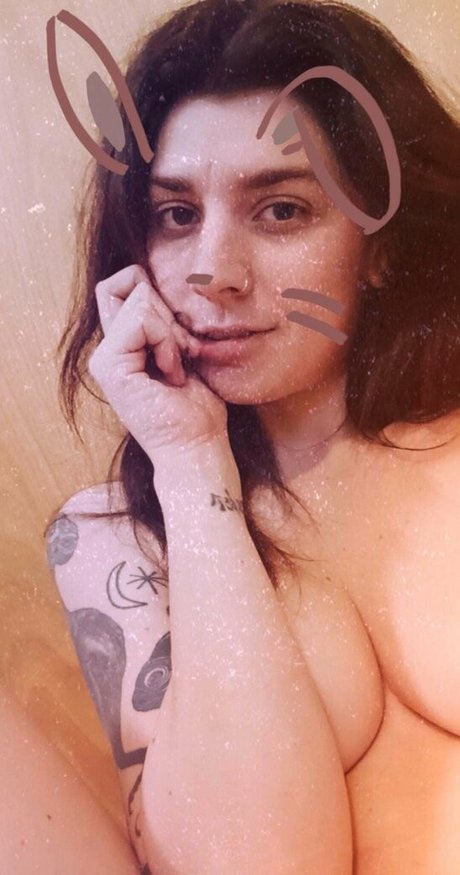 Foto di nudo di fuga di OnlyFans di Laurettavixen