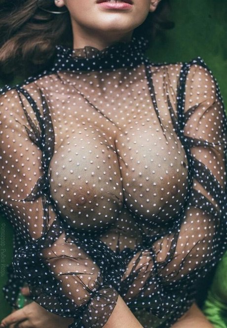 Foto di nudo di fuga di OnlyFans di Angelina Prosvetova