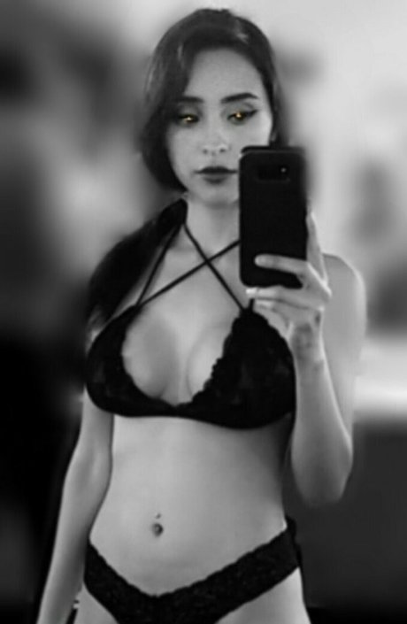 Foto di nudo di fuga di OnlyFans di Yukivalentine