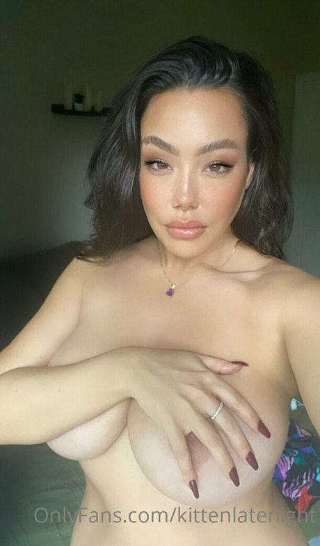 Foto di nudo di fuga di OnlyFans di Kitten Latenight