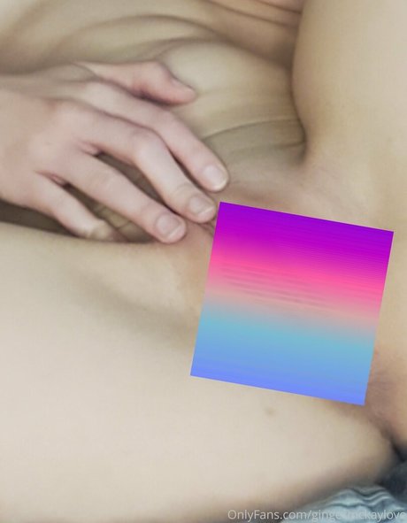 Foto di nudo di fuga di OnlyFans di Gingermckaylove