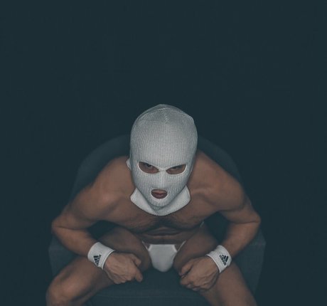 Foto di nudo di fuga di OnlyFans di Ofbangs