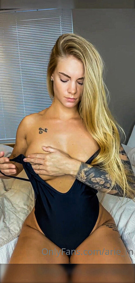 Foto di nudo di fuga di OnlyFans di Krista M Arie