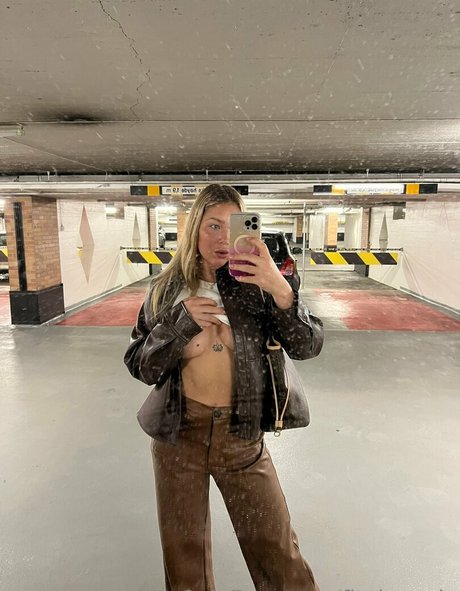 Foto di nudo di fuga di OnlyFans di Fitelenavip