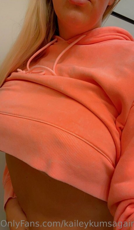 Foto di nudo di fuga di OnlyFans di Kaileykumsagain
