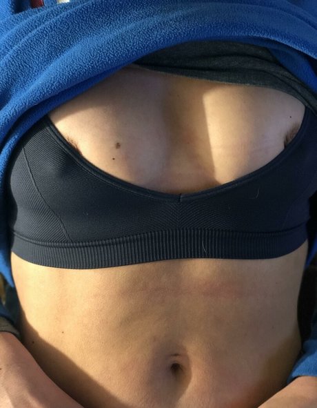Foto di nudo di fuga di OnlyFans di Blue Monster