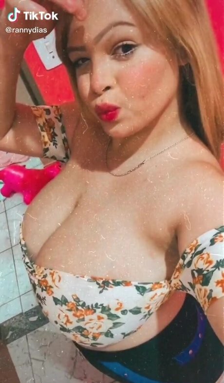 Foto di nudo di fuga di OnlyFans di Ranny Dias