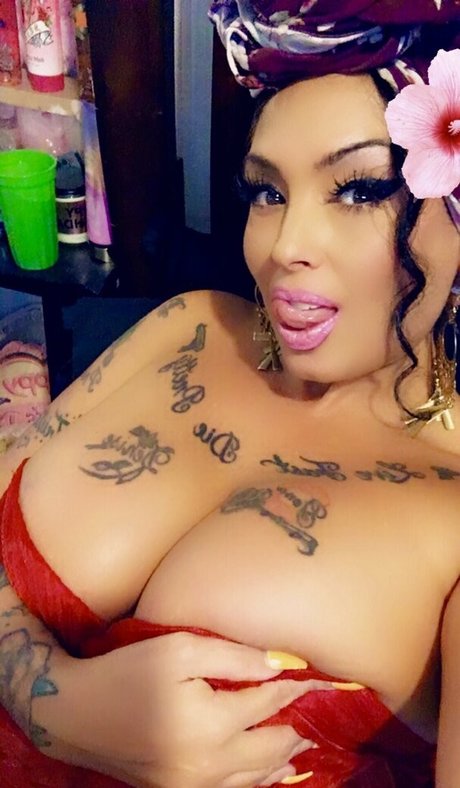 Sexistrawberry5611