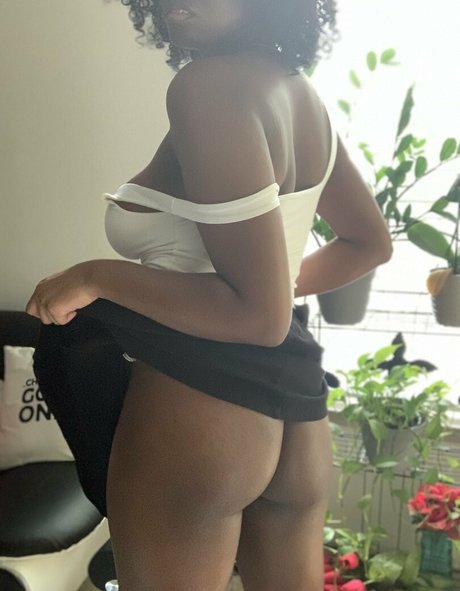 Foto di nudo di fuga di OnlyFans di Nikkynyxx