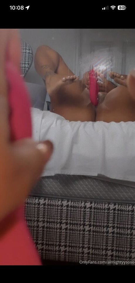 Foto di nudo di fuga di OnlyFans di Almightyysoso