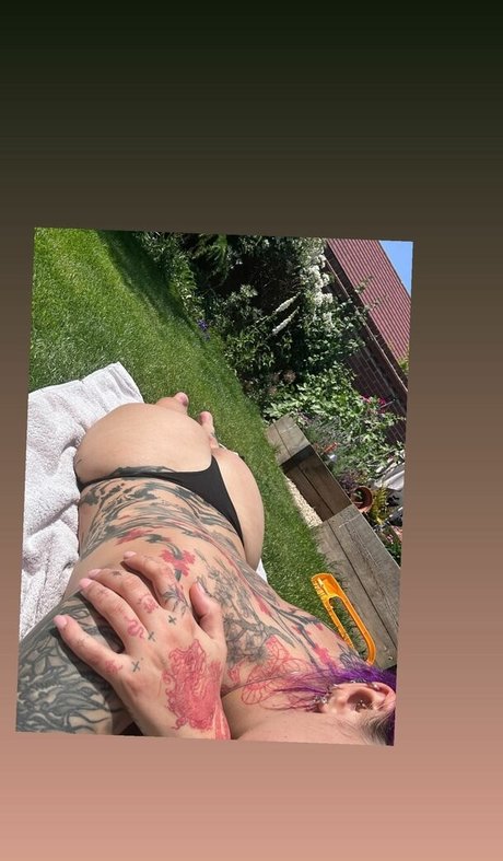 Foto di nudo di fuga di OnlyFans di Ashley Marie