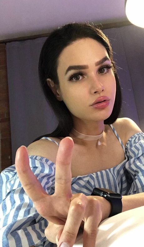 Foto di nudo di fuga di OnlyFans di Sweetladycola