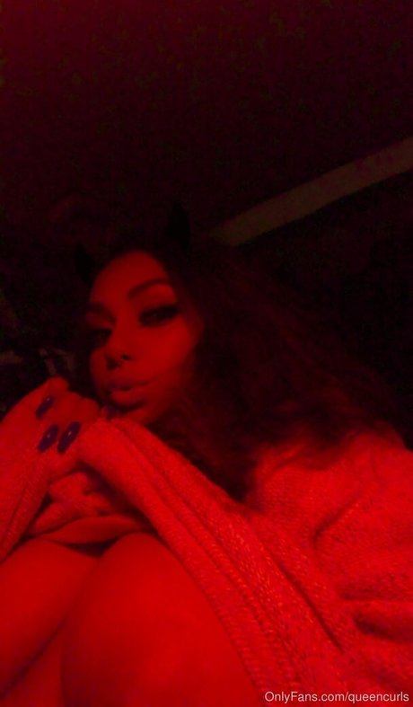 Foto di nudo di fuga di OnlyFans di Queencurls