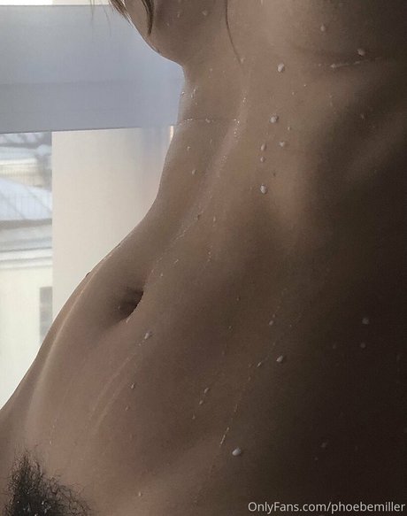 Foto di nudo di fuga di OnlyFans di Phoebemiller