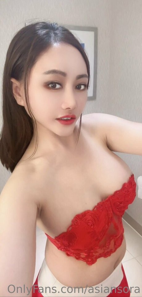 Foto di nudo di fuga di OnlyFans di Asiansora