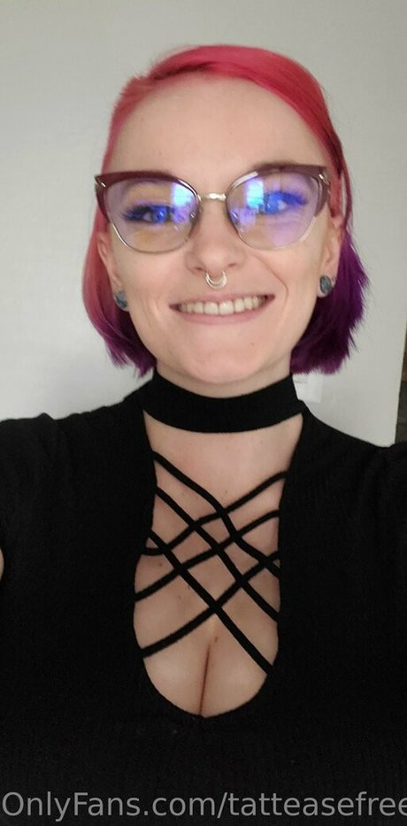 Foto di nudo di fuga di OnlyFans di Tatteasefree