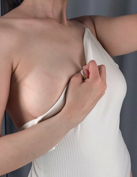 Foto di nudo di fuga di OnlyFans di Liraleymefree