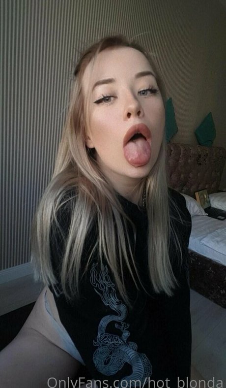 Hotblonda