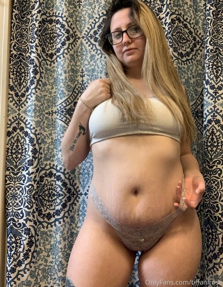 Foto di nudo di fuga di OnlyFans di Tiffanirose