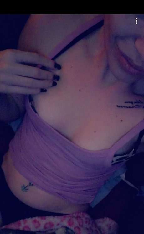 Foto di nudo di fuga di OnlyFans di Kansasgirl95free