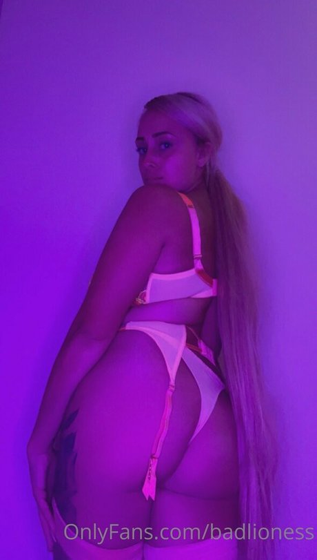 Foto di nudo di fuga di OnlyFans di Jazzy Lioness