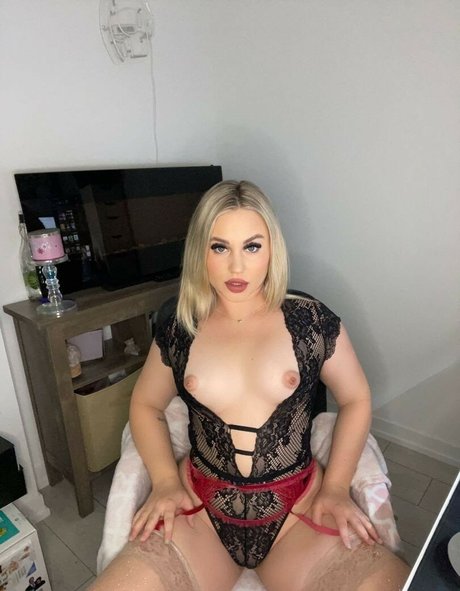 Foto di nudo di fuga di OnlyFans di Jessyerinn