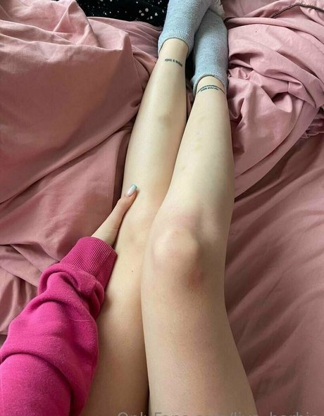 Foto di nudo di fuga di OnlyFans di Liyabarbiyour