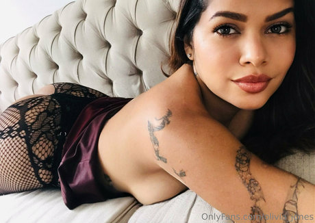 Foto di nudo di fuga di OnlyFans di Sofiajones2