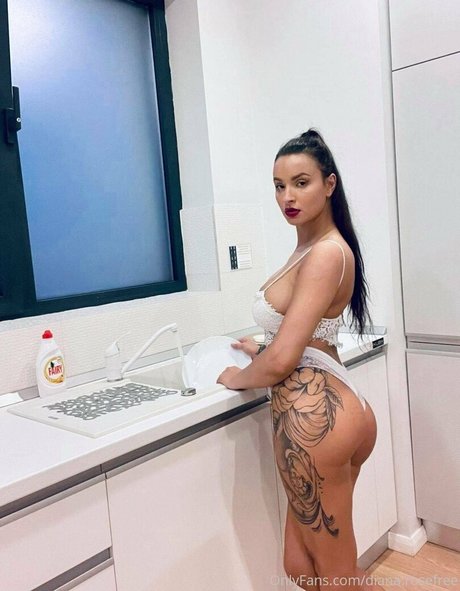 Foto di nudo di fuga di OnlyFans di Dianarosefree