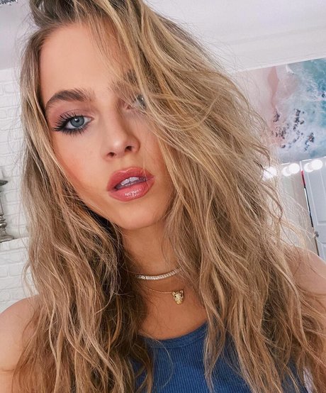 Foto di nudo di fuga di OnlyFans di Anne Winters
