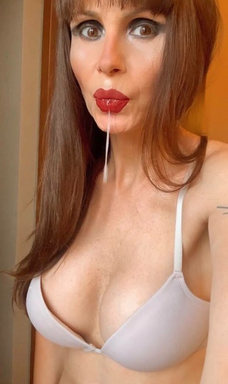 Foto di nudo di fuga di OnlyFans di Sole Roxana