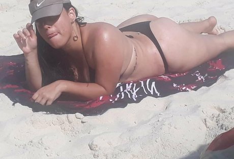 Foto di nudo di fuga di OnlyFans di Anathalia Cristina