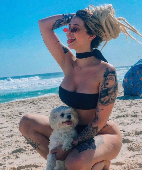 Foto di nudo di fuga di OnlyFans di Victoria Macan