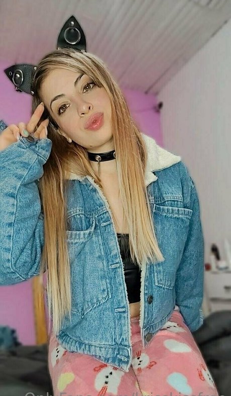 Foto di nudo di fuga di OnlyFans di Krisskissfree