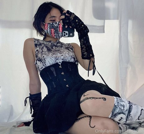 Foto di nudo di fuga di OnlyFans di Subtlesadbitch