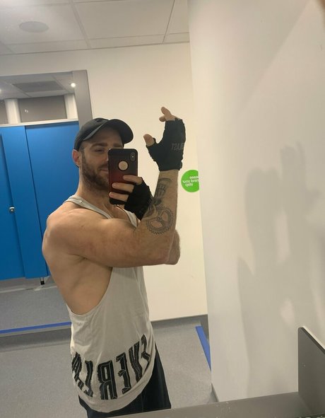 Foto di nudo di fuga di OnlyFans di Aztec420uk