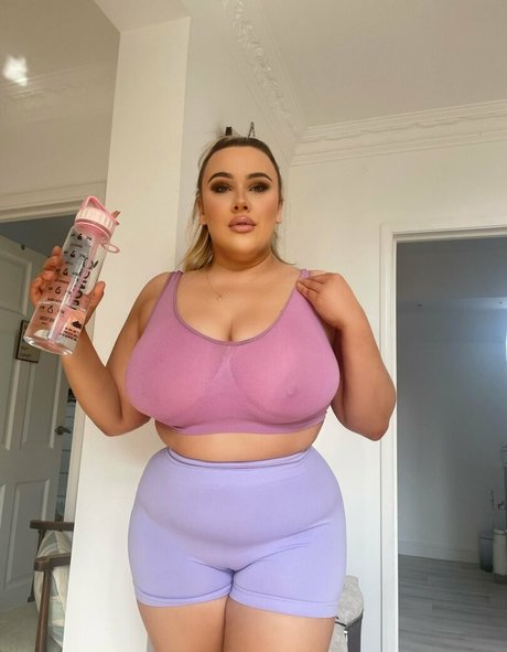 Foto di nudo di fuga di OnlyFans di Laura Morgan