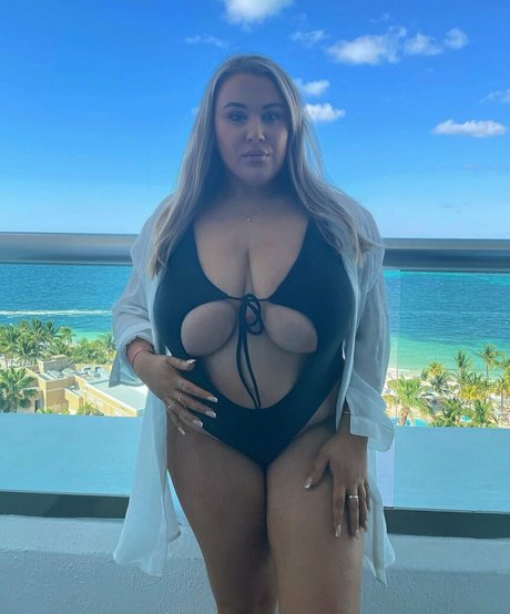 Foto di nudo di fuga di OnlyFans di Laura Morgan