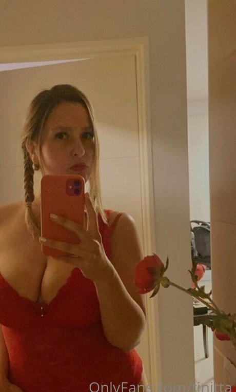 Foto di nudo di fuga di OnlyFans di Tinitta