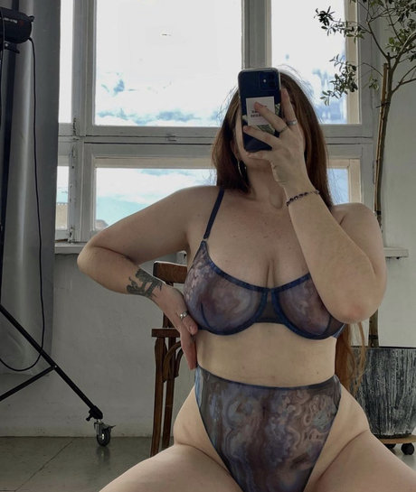 Foto di nudo di fuga di OnlyFans di Navernoedasha
