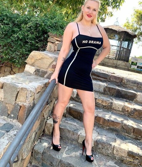 Foto di nudo di fuga di OnlyFans di Dolly Fox
