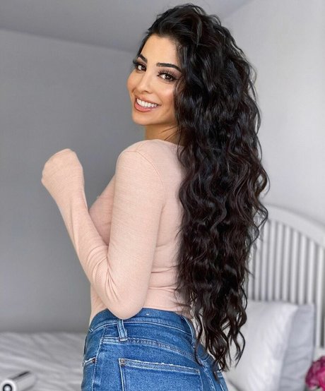 Foto di nudo di fuga di OnlyFans di Elwa Saleh