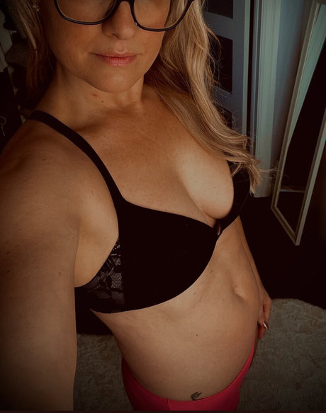 Foto di nudo di fuga di OnlyFans di Cdn Hotwife Foxygin
