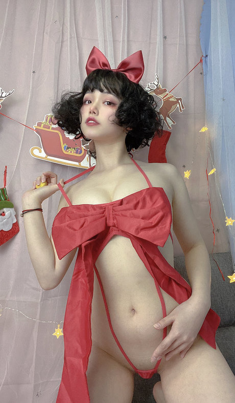 Foto di nudo di fuga di OnlyFans di Qiyuemiaozi