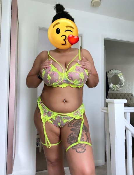 Kcupsbrunette