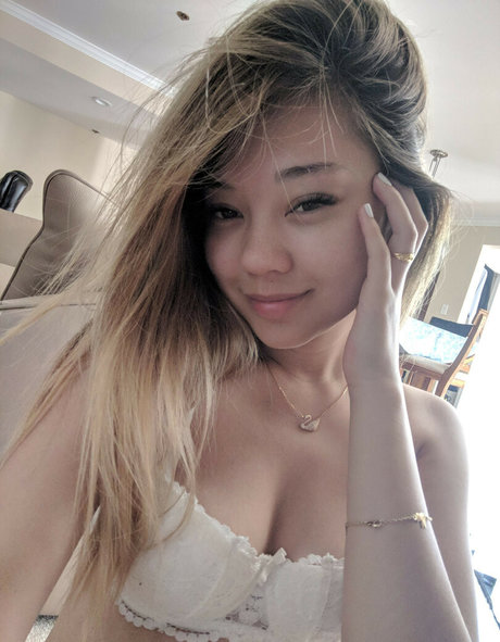 Foto di nudo di fuga di OnlyFans di Diana Tarinova