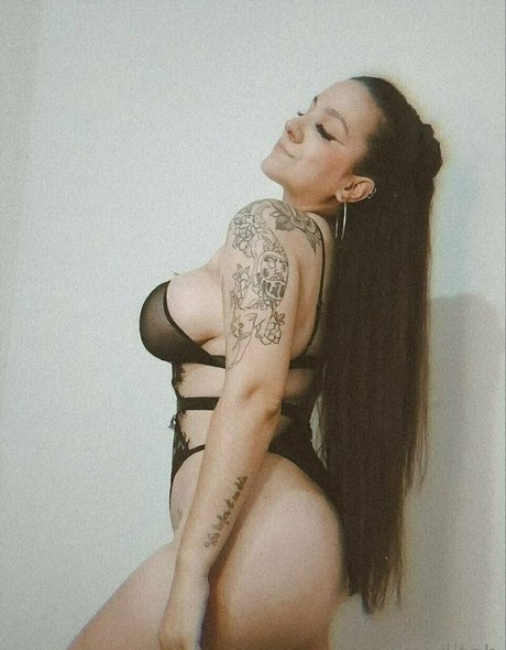 Foto di nudo di fuga di OnlyFans di Perlitah