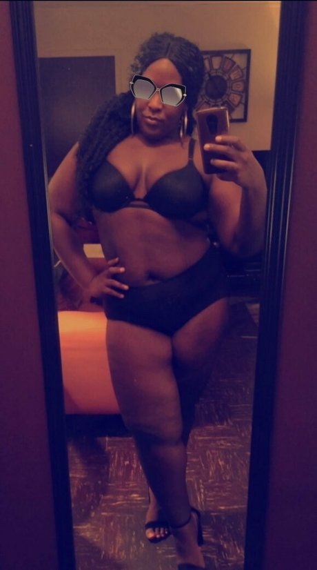 Foto di nudo di fuga di OnlyFans di Creamytrans513